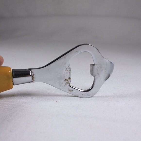 Yellow and Green Bakelite handled can / bottle opener by Glo Hill Canada - Picture 6 of 7